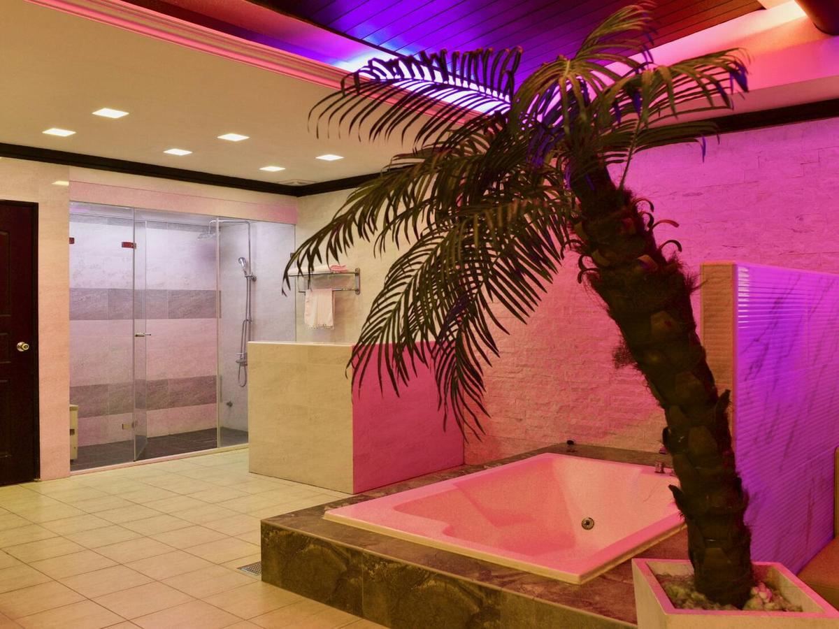 Xin Yuan Motel Taichung Exteriör bild