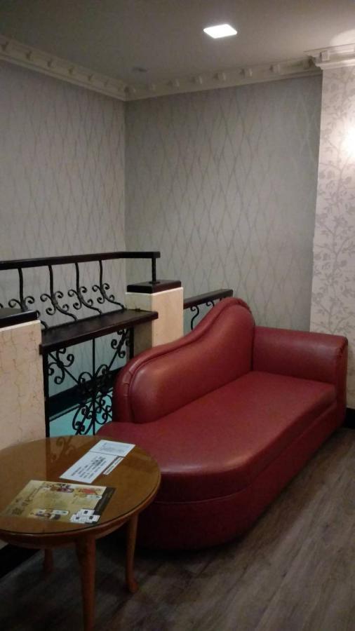 Xin Yuan Motel Taichung Exteriör bild